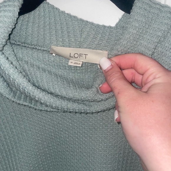 Loft turtleneck size medium - Picture 2 of 2